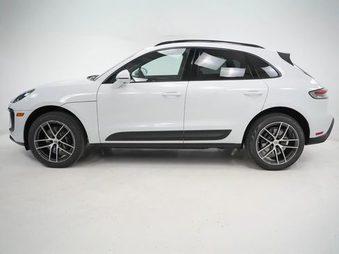 Used 2026 Porsche Macan AWD/4WD image 2