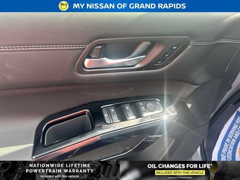 New 2026 Nissan Pathfinder Platinum AWD/4WD image 16