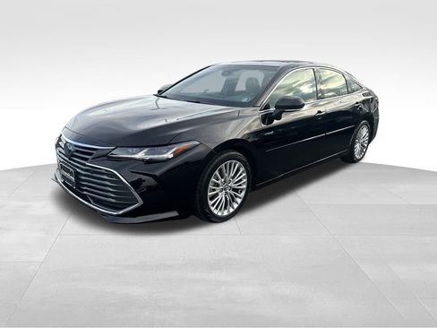 Used 2020 Toyota Avalon Limited w/ Advanced Safety Package image 3
