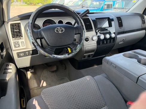 Used 2009 Toyota Tundra 4x4 Double Cab w/ Tow Pkg image 10