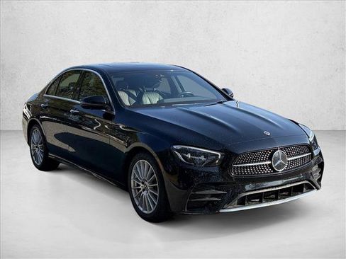 Used 2022 Mercedes-Benz E 350 Sedan image 3