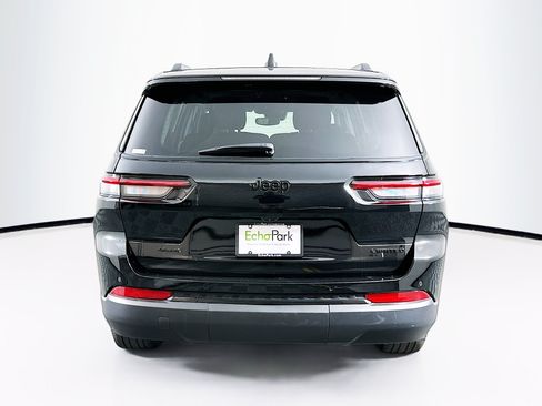 Used 2023 Jeep Grand Cherokee L Limited w/ Black Appearance Package AWD/4WD image 7