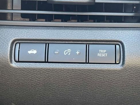 Used 2023 Nissan Altima 2.5 SR w/ SR Premium Package FWD image 18