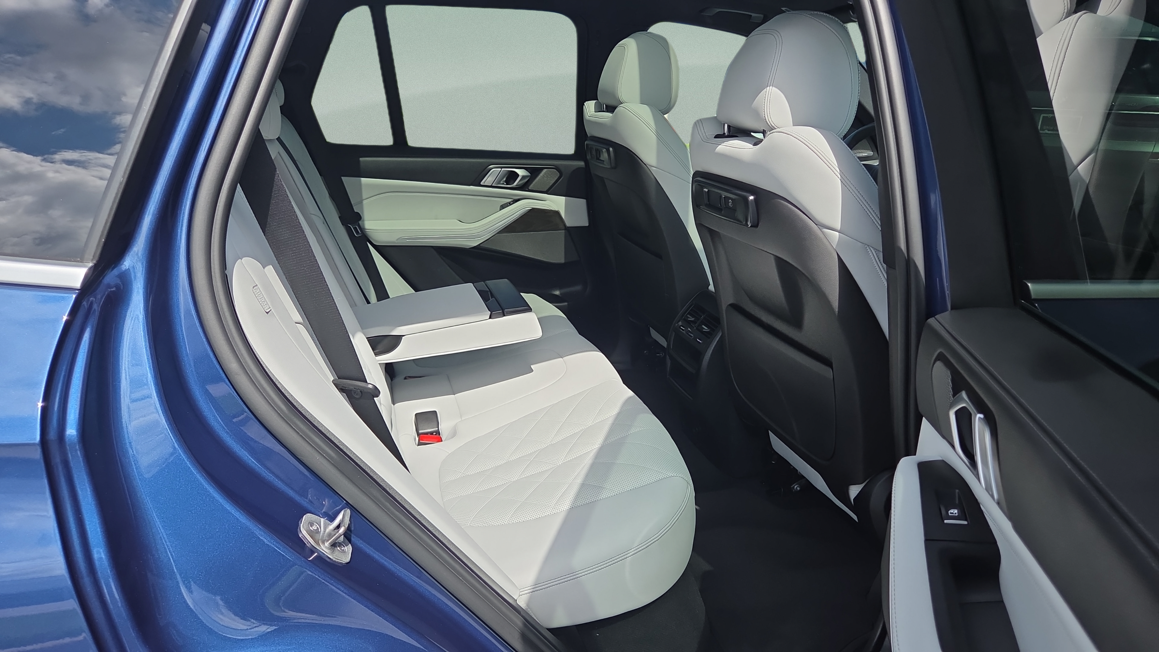 Certified 2023 BMW X5 sDrive40i w/ Premium Package RWD image 18