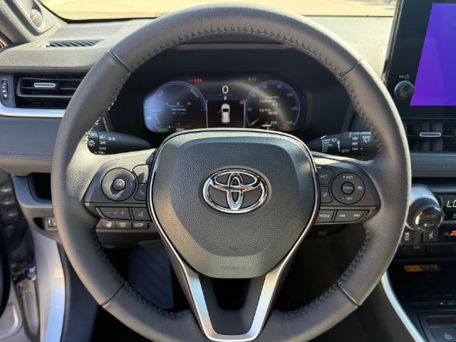 Used 2024 Toyota RAV4 XSE w/ Advanced Technology Package AWD/4WD image 17