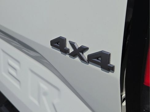 New 2026 Nissan Frontier SV w/ Tow Package image 8