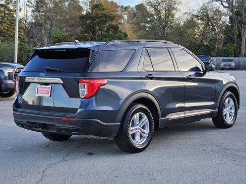 Used 2022 Ford Explorer XLT w/ Class IV Trailer Tow Package image 6
