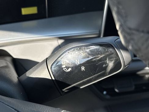 New 2026 Volkswagen Tiguan SE R-Line FWD image 13
