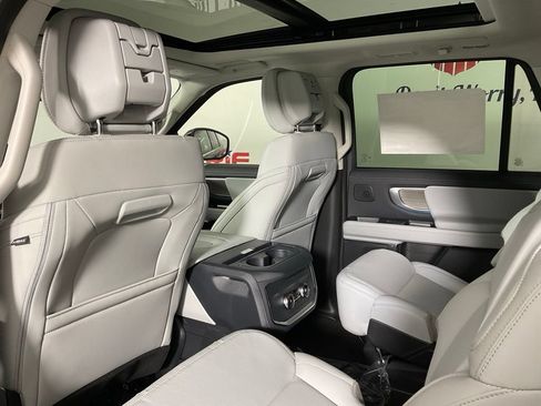 New 2027 Ford Expedition Platinum w/ Driver's Package RWD image 15