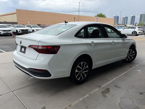 Used 2024 Volkswagen Jetta S FWD image 4