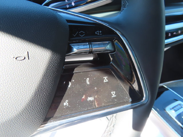 Certified 2026 Cadillac Lyriq Premium Luxury w/ LPO, Floor Liner Package AWD/4WD image 17