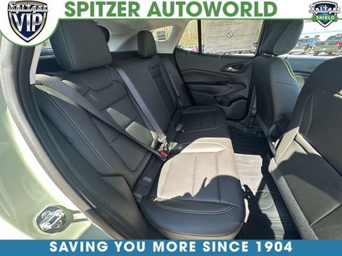 New 2026 Chevrolet Trax ACTIV w/ Sunroof Package FWD image 28