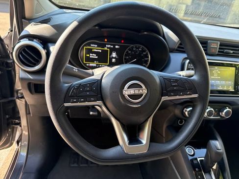 Used 2024 Nissan Versa SV FWD image 18