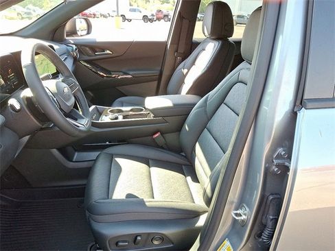 New 2026 Chevrolet Equinox LT w/ Convenience Package II image 10