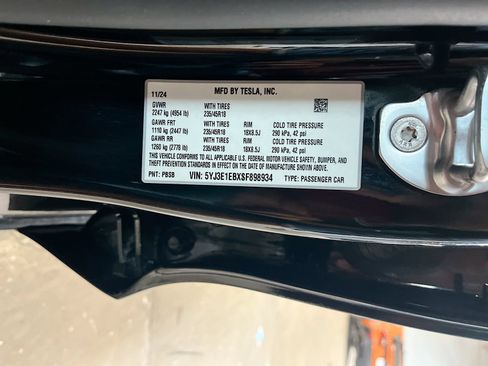 Used 2025 Tesla Model 3 Long Range AWD/4WD image 30