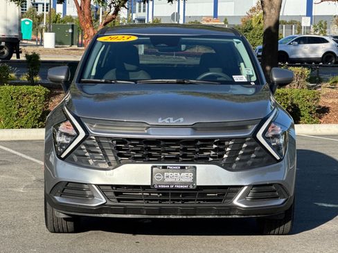 Used 2023 Kia Sportage LX image 9