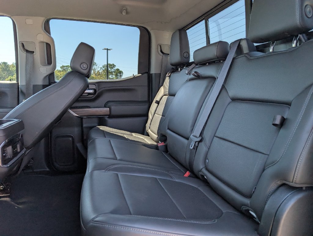 Used 2020 GMC Sierra 1500 SLT RWD image 29