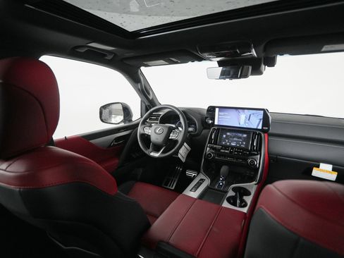 New 2025 Lexus LX 700h F Sport image 15