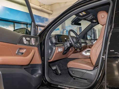 Used 2026 Mercedes-Benz GLS 450 4MATIC image 13