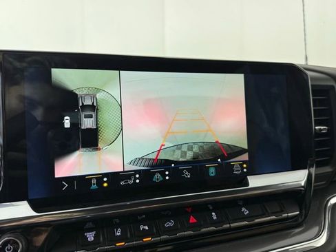 Used 2025 Chevrolet Silverado 3500 High Country w/ Technology Package image 17