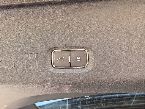 Used 2025 Lincoln Navigator Reserve AWD/4WD image 13