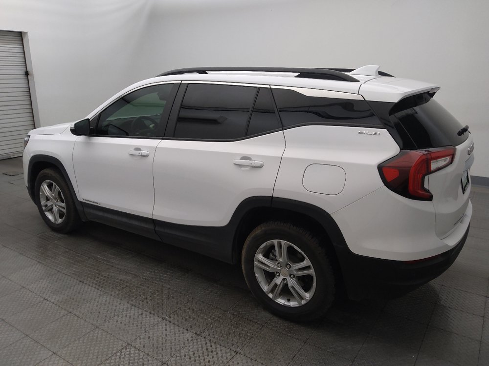 Used 2023 GMC Terrain SLE w/ Driver Convenience Package AWD/4WD image 3
