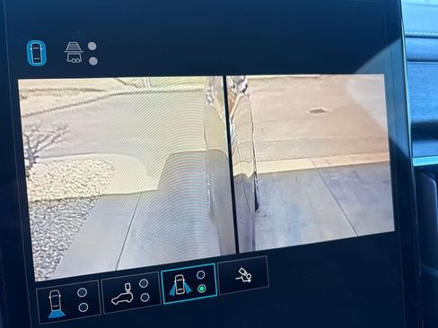 New 2026 GMC Acadia Denali Ultimate w/ LPO, Floor Liner Package image 30