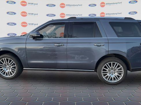 Used 2023 Ford Expedition Limited image 4