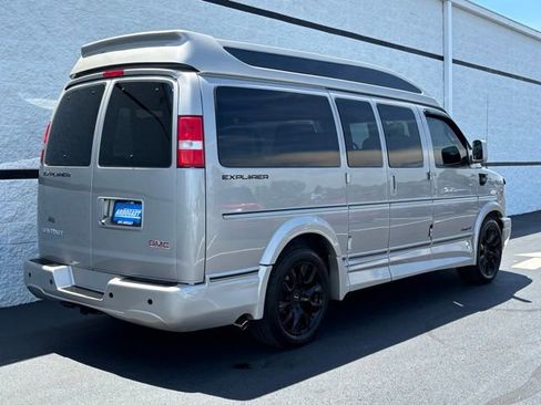 Used 2022 GMC Savana 2500 w/ Enhanced Convenience Package RWD image 8
