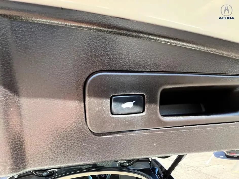 Used 2018 Acura MDX w/ Technology Package FWD image 11