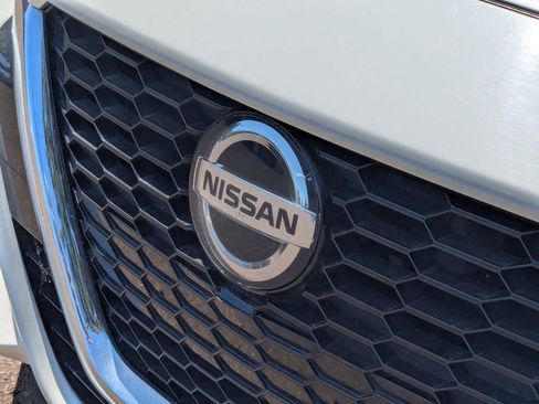 Used 2019 Nissan Altima 2.5 S FWD image 11
