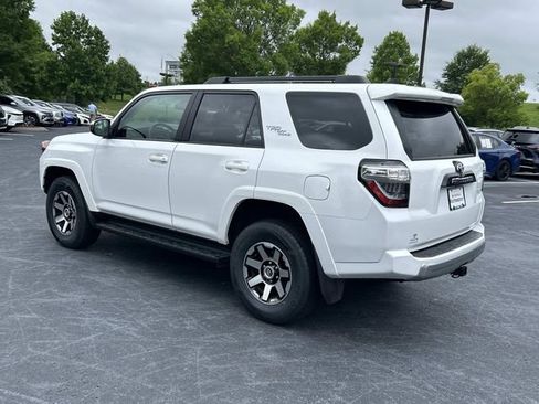 Used 2024 Toyota 4Runner TRD Off-Road AWD/4WD image 6