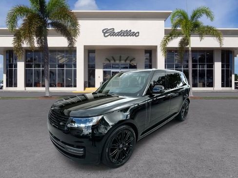 Used 2024 Land Rover Range Rover Long Wheelbase SE image 1