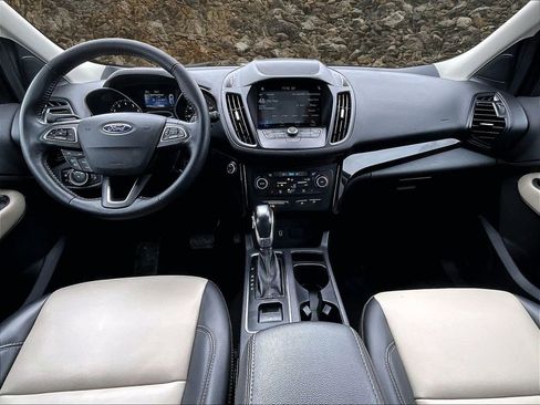 Used 2019 Ford Escape SEL image 14