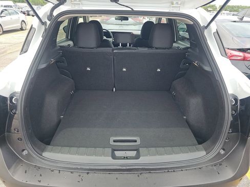 Used 2026 Nissan Kicks SV FWD image 13