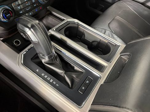 Used 2015 Ford F150 Platinum w/ Equipment Group 701A Luxury AWD/4WD image 22