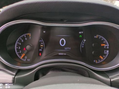 Used 2020 Jeep Grand Cherokee Altitude image 12