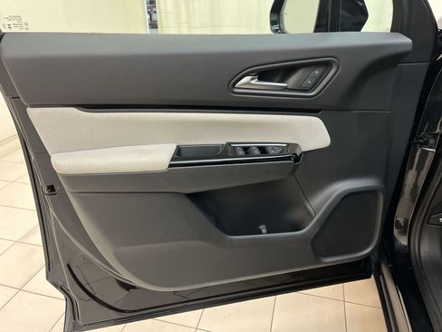 Used 2024 Honda Prologue EX image 16