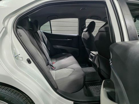 Used 2022 Toyota Camry LE image 17