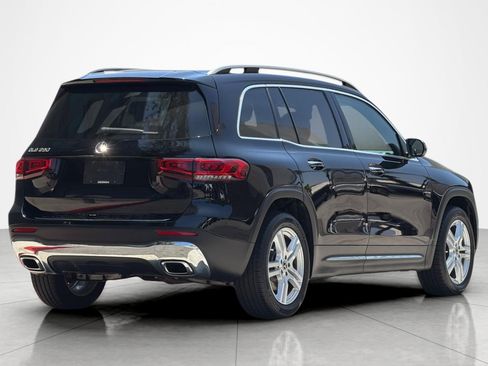 Used 2021 Mercedes-Benz GLB 250 image 5