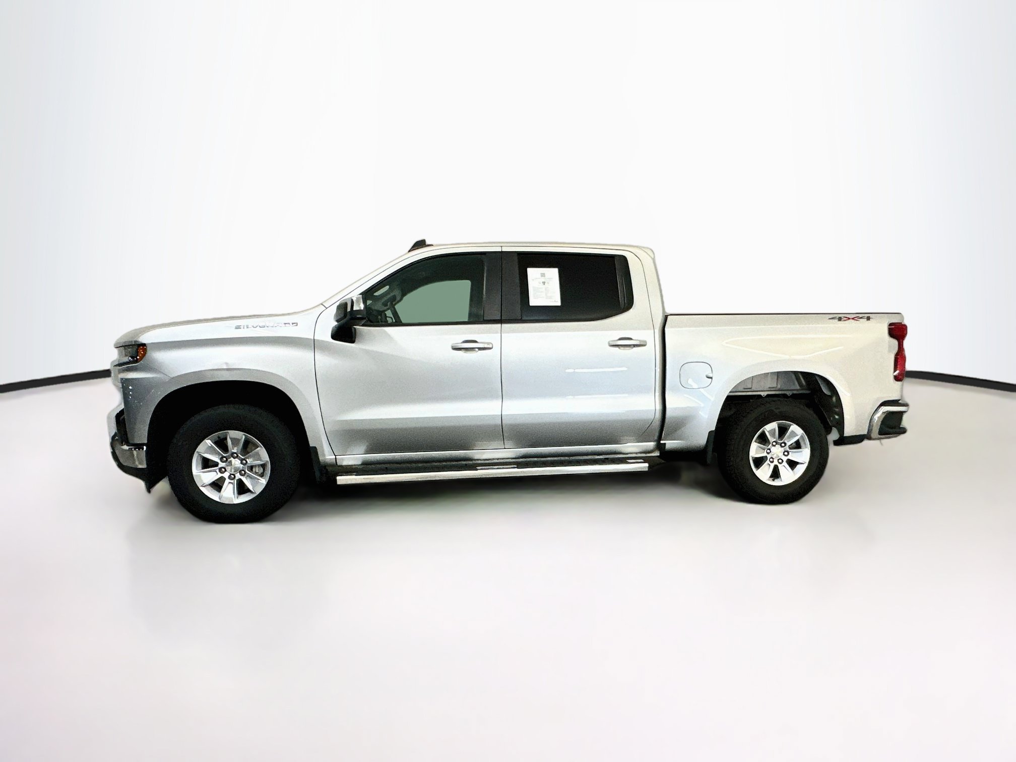 Used 2020 Chevrolet Silverado 1500 LT AWD/4WD image 4