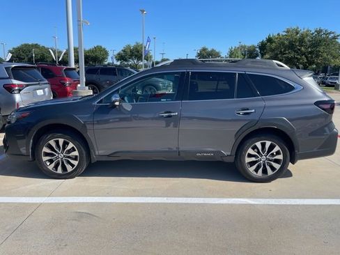 Used 2023 Subaru Outback Touring AWD/4WD image 5