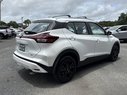 Used 2023 Nissan Kicks SV w/ Exterior Package FWD image 5