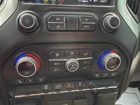 Certified 2022 Chevrolet Silverado 3500 LTZ w/ LTZ Convenience Package image 32