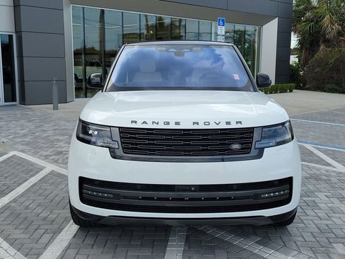 Certified 2023 Land Rover Range Rover Long Wheelbase SE AWD/4WD image 8