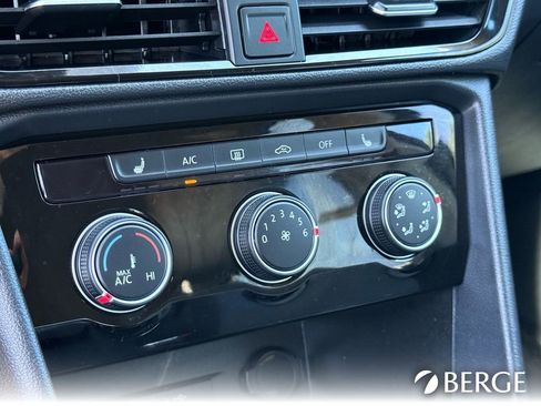 Used 2023 Volkswagen Taos SE image 22