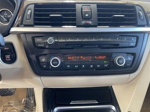 Used 2015 BMW 320i xDrive Sedan image 14