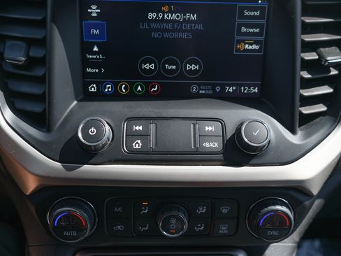 Used 2021 GMC Acadia Denali w/ Denali Ultimate Package AWD/4WD image 18