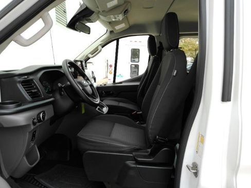 Used 2023 Ford Transit 350 XLT image 17