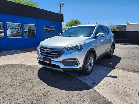 Used 2018 Hyundai Santa Fe Sport image 3